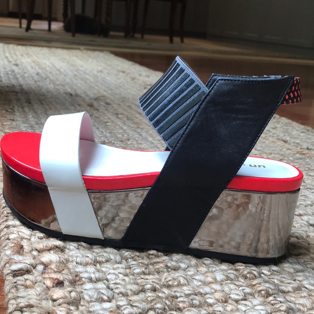 United Nude Blk/Wh/Red w Silver Pltfrm Sz 40 (9)